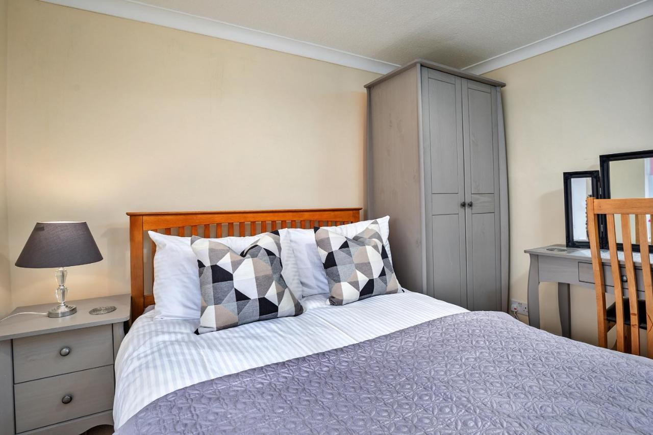 Finest Retreats - Cloggers Cottage Darley Eksteriør bilde